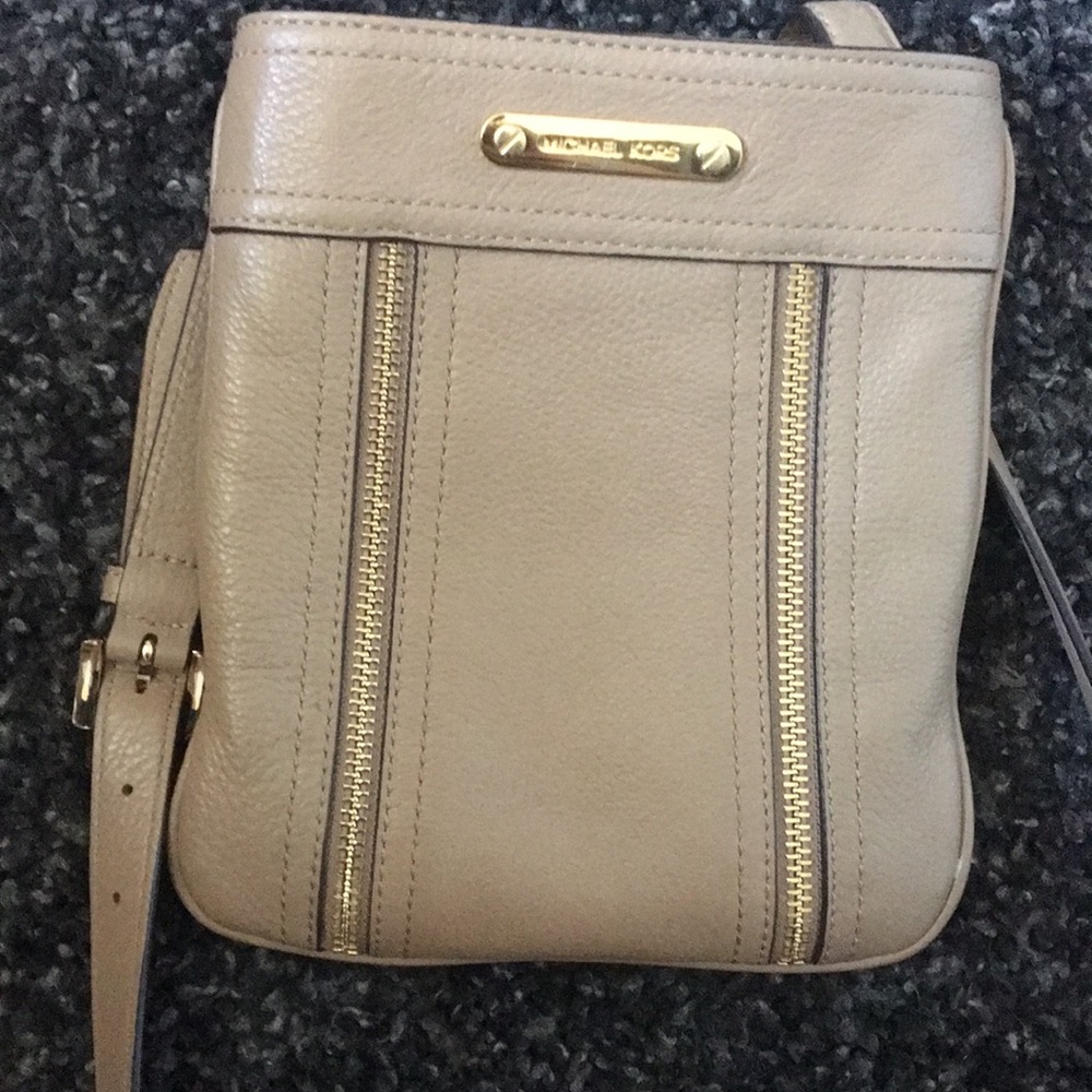 Michael Kors Over the Shoulder Tan Purse